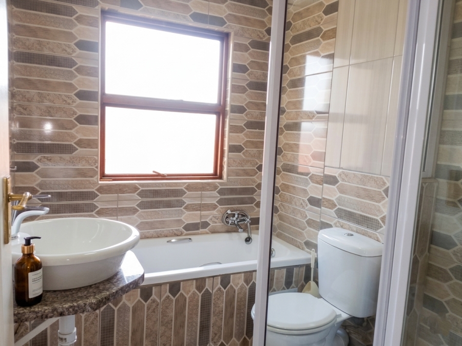 3 Bedroom Property for Sale in Waterval East North West